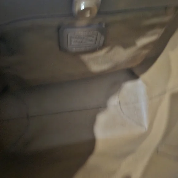 Coach City Tote Bag In Signature Canvas - Picture 4 of 5